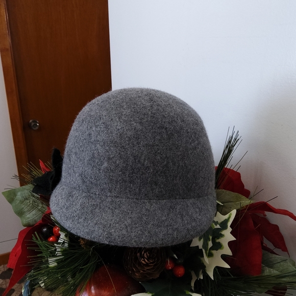 hat - Picture 3 of 5
